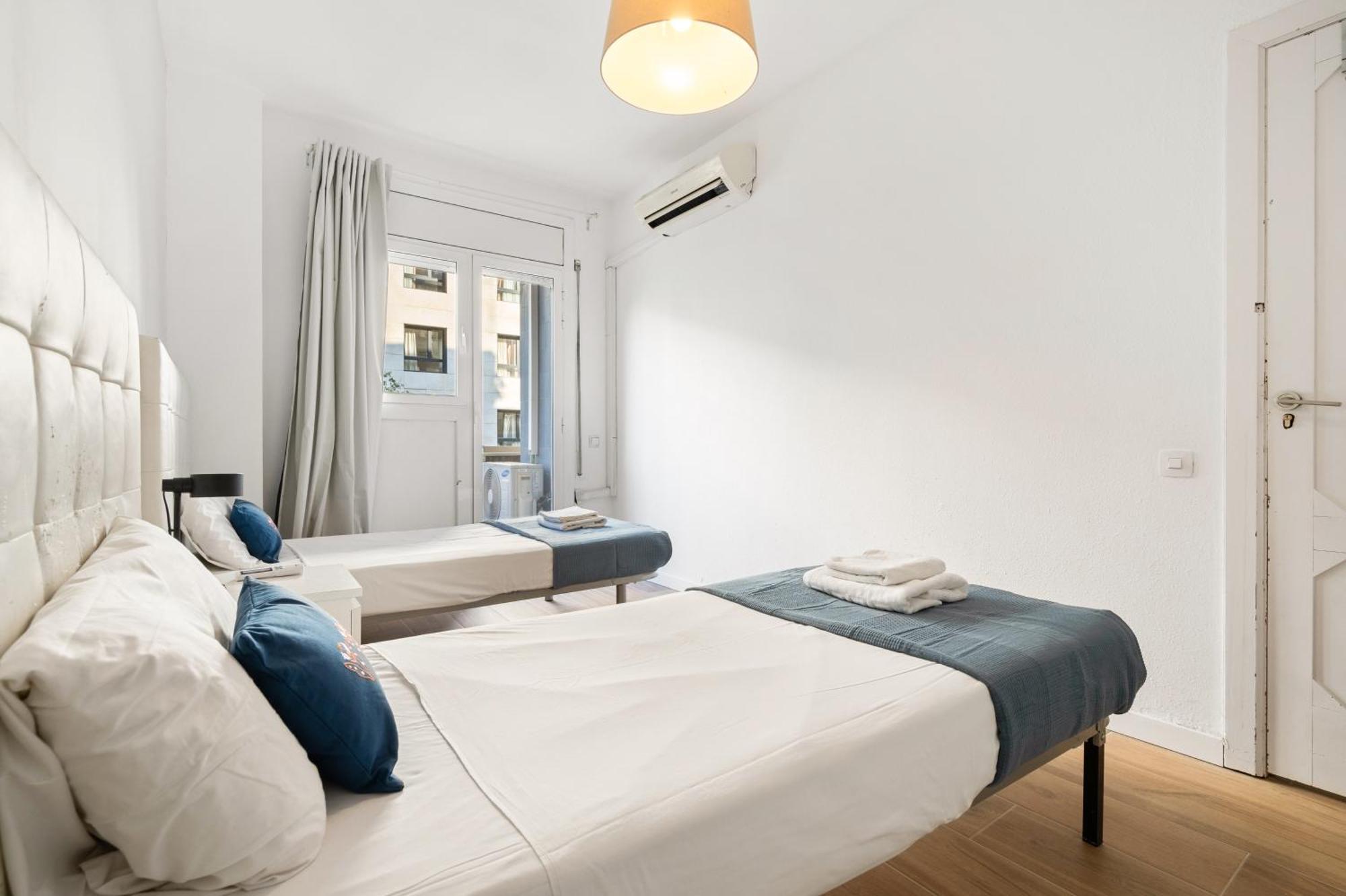 Fridays Flats Spacious 4Br Family Retreat 바르셀로나 외부 사진